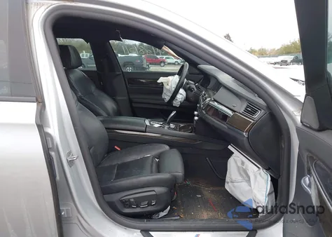 2015 BMW 740Li xDrive z USA, uszkodzony, nr VIN WBAYF4C52FGS99021